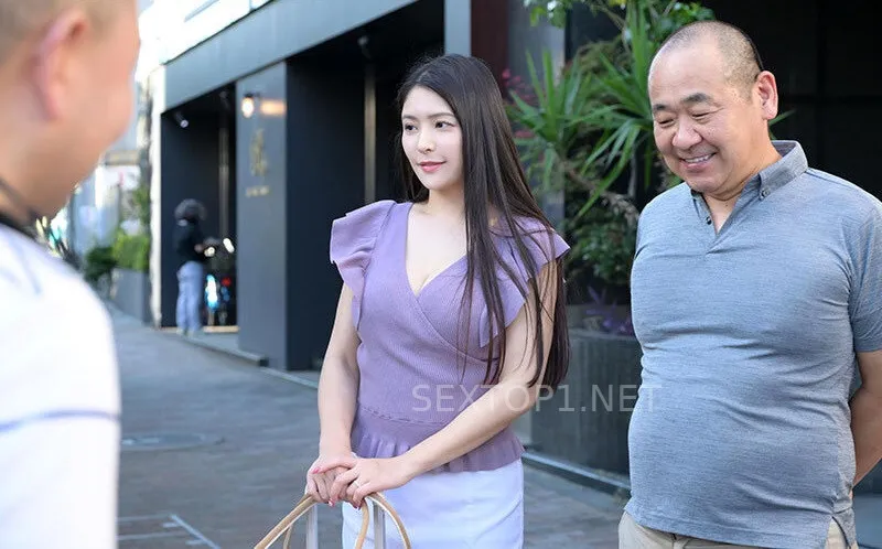 Thấy cô vợ của nhân viên đẹp quá, quản lý lại có sở thích trả bài bà xã người khác nên đã…